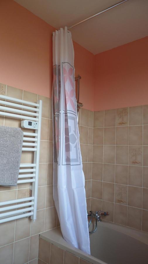Maison De Vacances Pour 6 Personnes Avec Piscine Lainsecq Exteriör bild