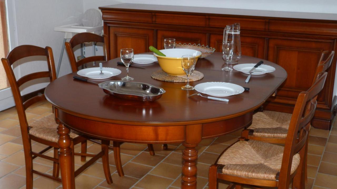 Maison De Vacances Pour 6 Personnes Avec Piscine Lainsecq Exteriör bild