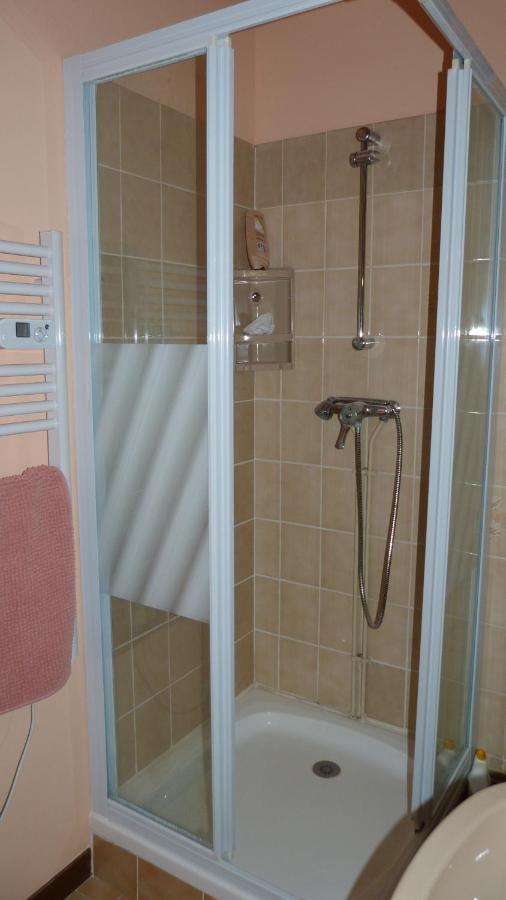 Maison De Vacances Pour 6 Personnes Avec Piscine Lainsecq Exteriör bild